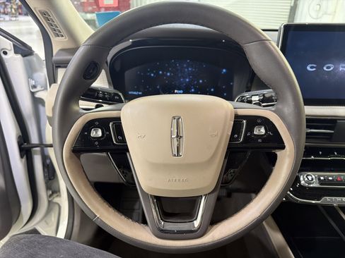 Used 2023 Lincoln Corsair FWD image 13