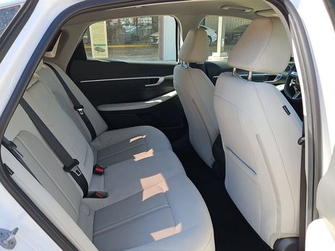 Used 2025 Hyundai Sonata SEL FWD image 30