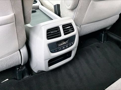 Used 2021 Honda Pilot EX image 31