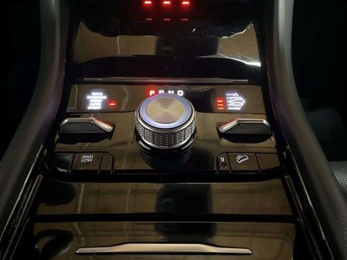 Used 2023 Jeep Grand Cherokee Overland w/ Luxury Tech Group IV image 58