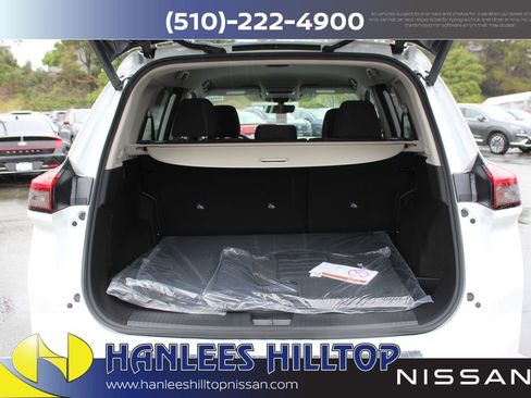 New 2026 Nissan Rogue SV AWD/4WD image 10