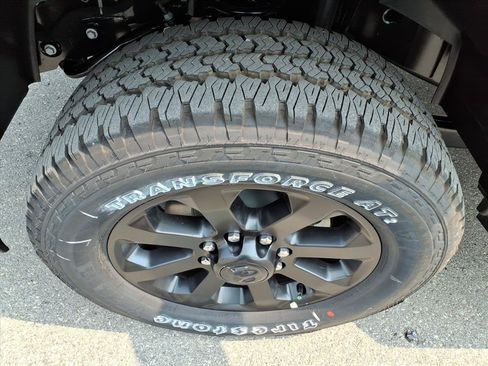 New 2026 RAM 2500 Big Horn AWD/4WD image 10