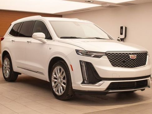 Certified 2024 Cadillac XT6 Premium Luxury w/ LPO, Floor Liner Package image 5