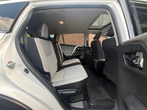 Used 2018 Toyota RAV4 XLE w/ Convenience Package AWD/4WD image 21