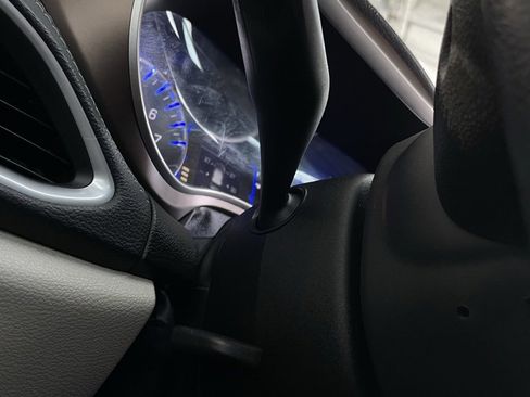 Used 2018 Chrysler Pacifica L image 24