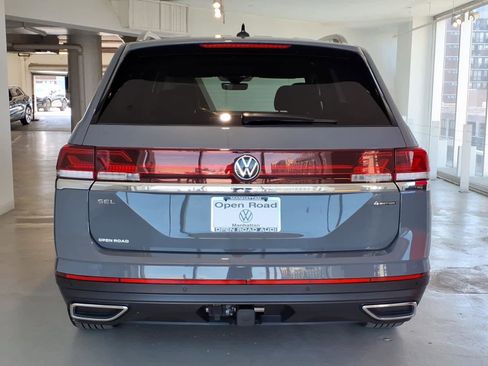 Used 2026 Volkswagen Atlas SEL AWD/4WD image 5