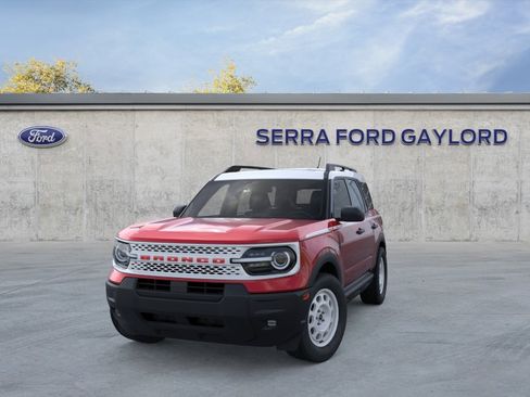New 2025 Ford Bronco Sport Heritage w/ Convenience Package AWD/4WD image 2