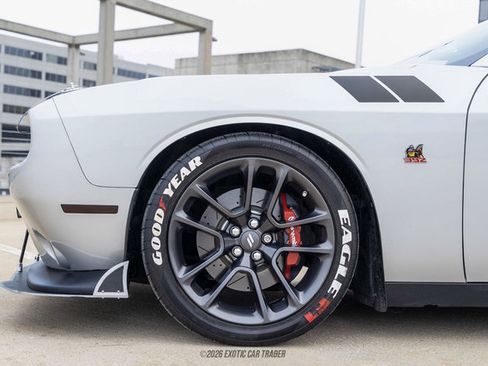 Used 2021 Dodge Challenger R/T Scat Pack RWD image 4