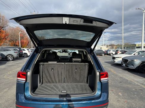 Used 2021 Volkswagen Atlas SE w/ Panoramic Sunroof Package FWD image 24