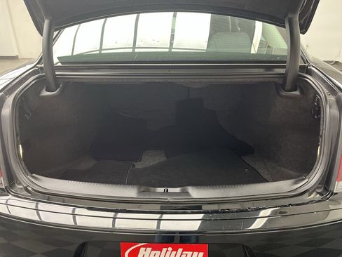 Used 2022 Chrysler 300 Touring w/ Sport Appearance Package image 25