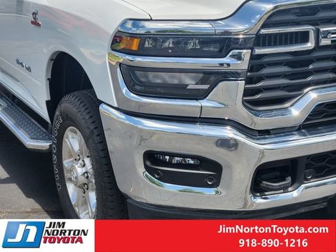 Used 2025 RAM 2500 Big Horn AWD/4WD image 10