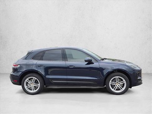 Used 2022 Porsche Macan AWD/4WD image 4