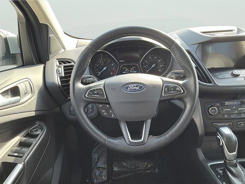 Used 2018 Ford Escape SEL w/ Ford Safe & Smart Package FWD image 29