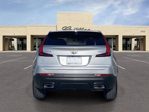 Used 2021 Cadillac XT4 Luxury w/ Cold Weather Package image 7