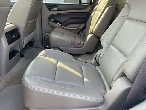 Used 2018 Chevrolet Tahoe Premier AWD/4WD image 5