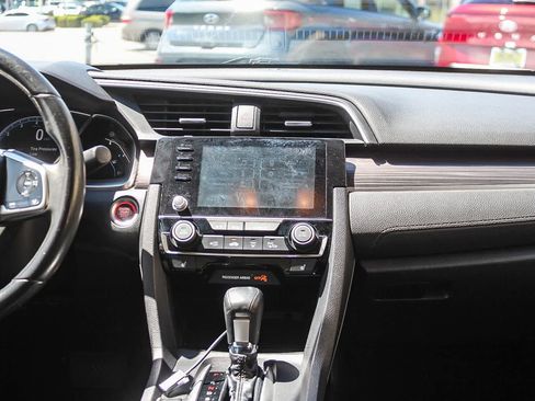 Used 2019 Honda Civic EX image 17