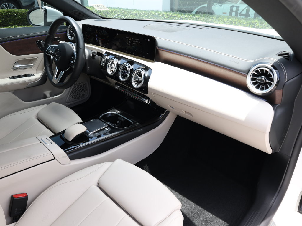 Used 2023 Mercedes-Benz CLA 250 4MATIC w/ Premium Package image 19