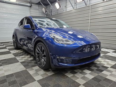 Used 2024 Tesla Model Y Performance AWD/4WD image 4
