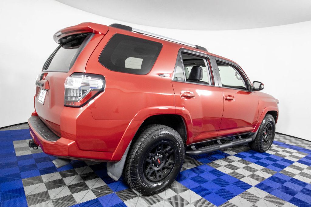 Used 2022 Toyota 4Runner SR5 Premium w/ Moonroof Package RWD image 6