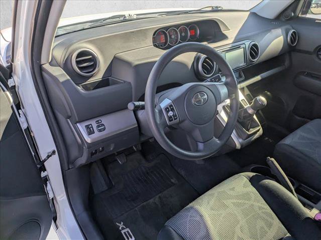Used 2012 Scion xB FWD image 9