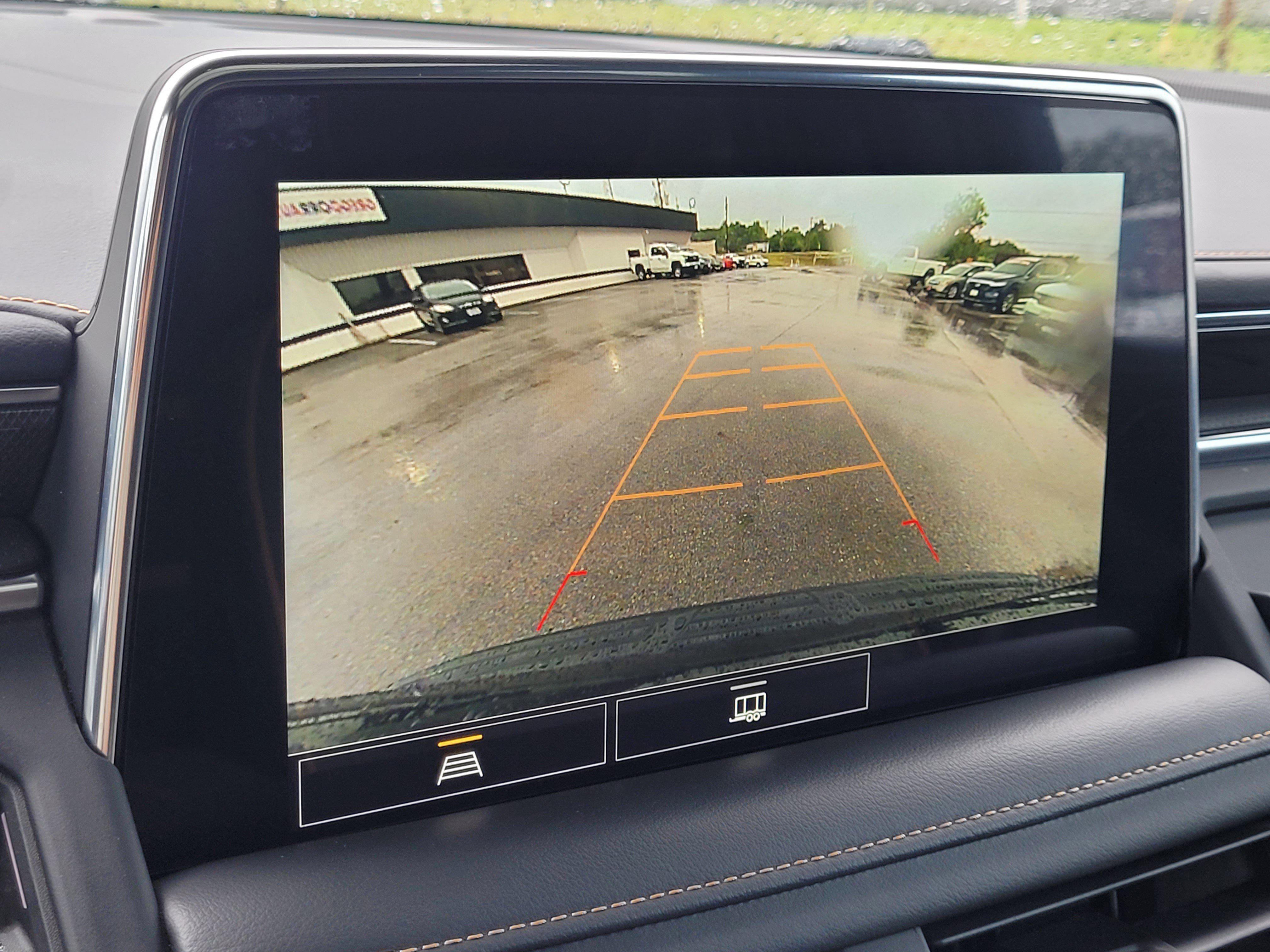 Used 2021 GMC Yukon XL AT4 w/ Rear Media and Nav Package AWD/4WD image 18