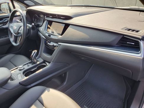 Certified 2024 Cadillac XT5 Premium Luxury w/ LPO, Floor Liner Package AWD/4WD image 38