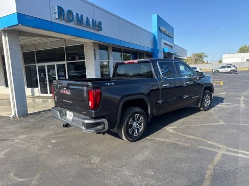 Used 2025 GMC Sierra 1500 SLT AWD/4WD image 4