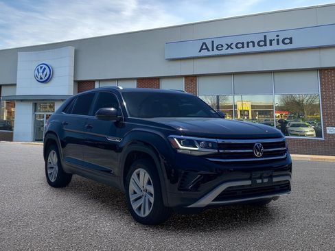 Certified 2023 Volkswagen Atlas Cross Sport SE w/ Panoramic Sunroof Package AWD/4WD image 1