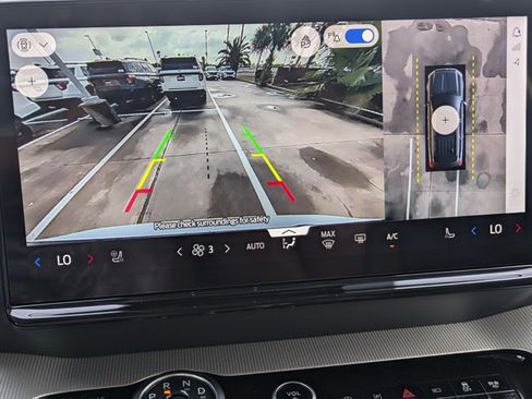 New 2025 Ford Expedition Active image 13