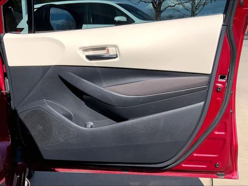 Used 2022 Toyota Corolla LE image 22