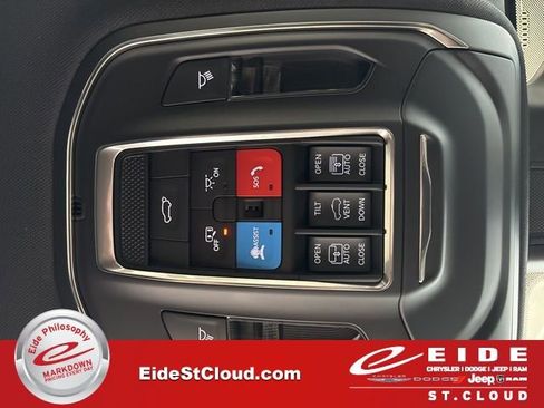 New 2025 Jeep Grand Cherokee Limited w/ Luxury Tech Group II image 54