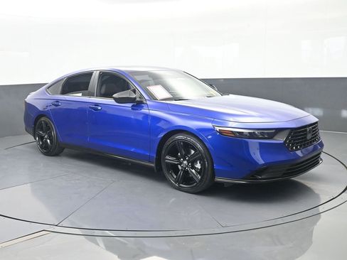 Used 2024 Honda Accord Sport image 8