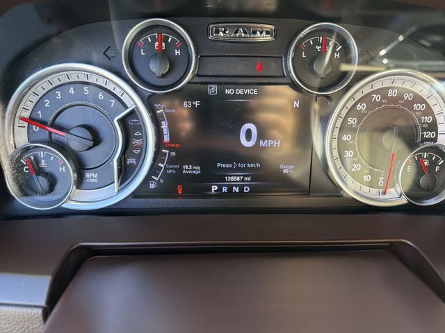Used 2016 RAM 1500 Laramie w/ Convenience Group AWD/4WD image 12