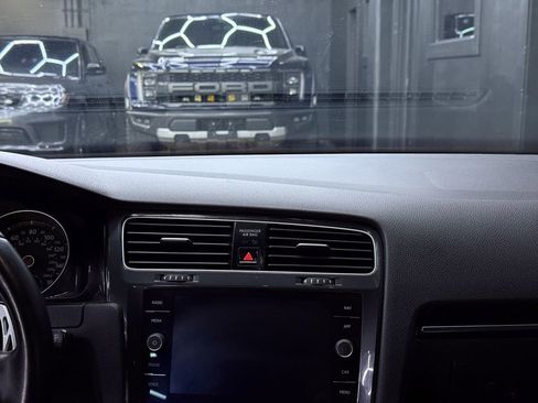 Used 2015 Volkswagen GTI S image 21