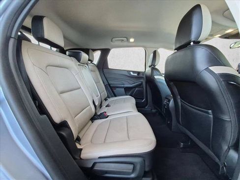 Used 2022 Ford Escape SEL w/ Technology Package AWD/4WD image 19