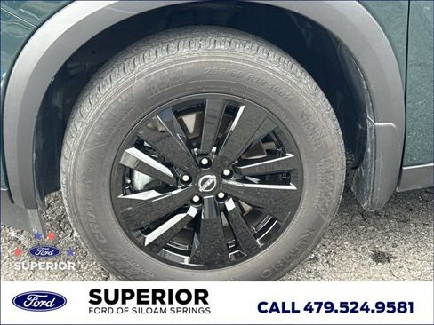 Used 2024 Nissan Pathfinder SL AWD/4WD image 12