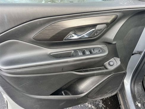 Certified 2023 GMC Terrain SLE w/ Driver Convenience Package image 7