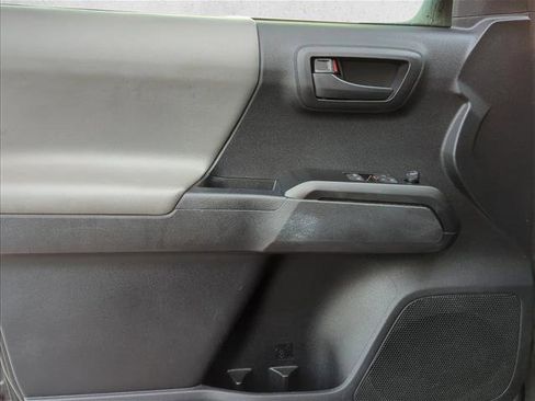 Used 2021 Toyota Tacoma SR image 10