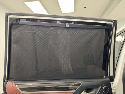 Used 2019 Lexus LX 570 4WD w/ Luxury Package image 59