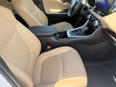 Used 2024 Toyota RAV4 Limited FWD image 9
