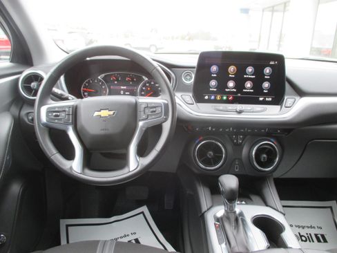 Used 2023 Chevrolet Blazer LT w/ Convenience Package FWD image 12