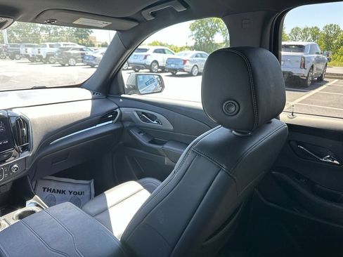 Used 2024 GMC Terrain SLE w/ Driver Convenience Package FWD image 21