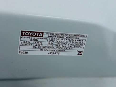 Used 2022 Toyota Tundra SR5 w/ SR5 Convenience Package RWD image 17