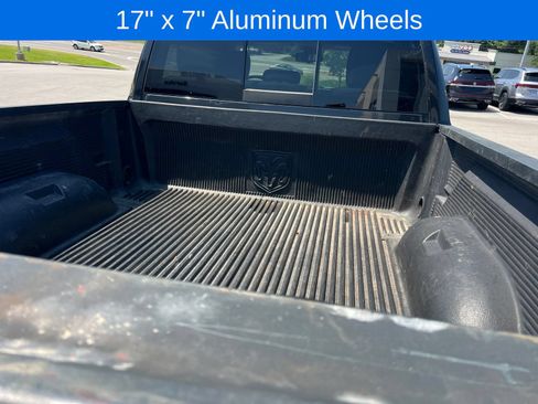 Used 2016 RAM 1500 Classic SLT RWD image 7