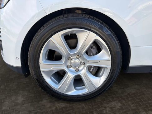 Used 2018 Land Rover Range Rover Supercharged AWD/4WD image 37