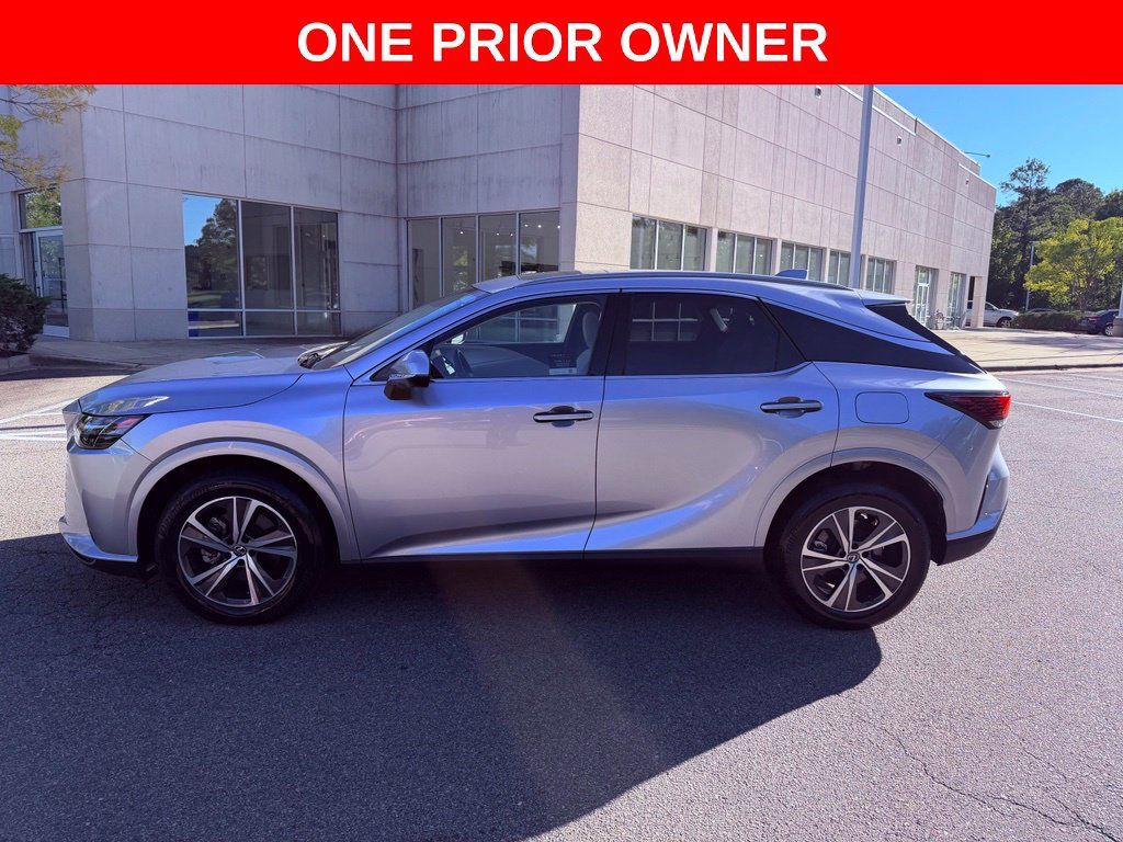 Used 2023 Lexus RX 350 Premium w/ Cold Area Package FWD image 4