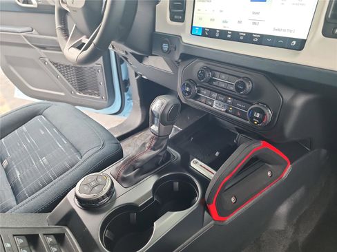 New 2025 Ford Bronco Heritage Edition image 29