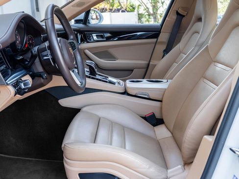 Used 2018 Porsche Panamera 4S image 20