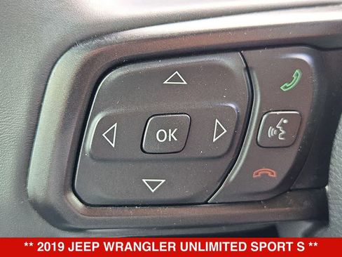 Used 2019 Jeep Wrangler Unlimited Sport S AWD/4WD image 22