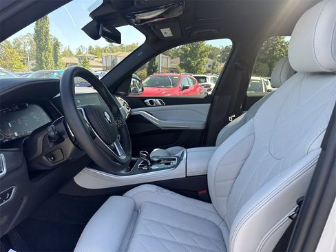 Used 2023 BMW X5 xDrive40i image 10